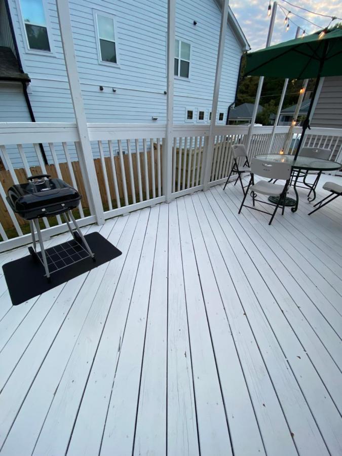 Modern 3-Bedroom, Big Fence Yard, Pets Stay Free Durham Exterior photo